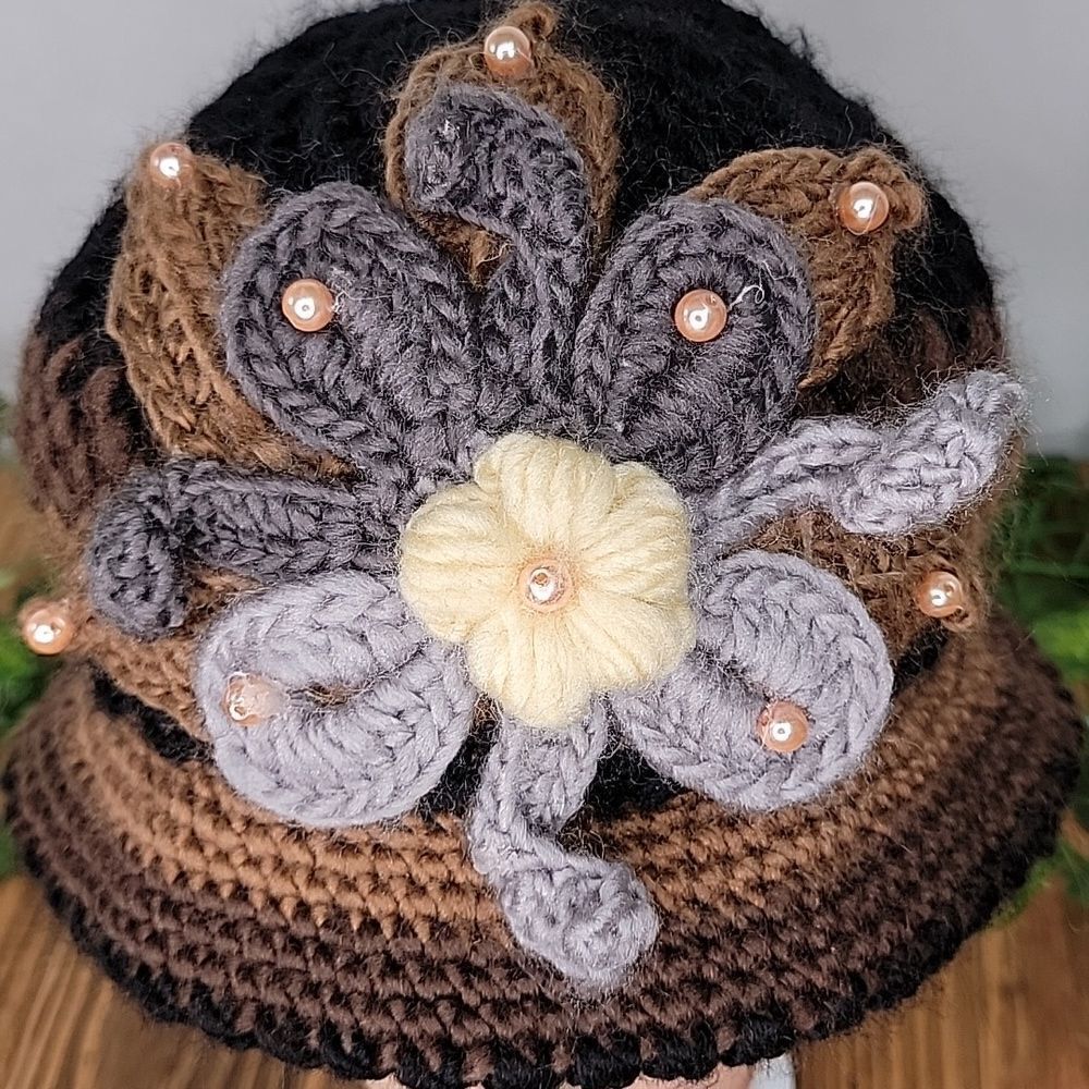 Crochet Hat. Classy. Floral. Handmade. OSFA. Like New. - Picture 6 of 9